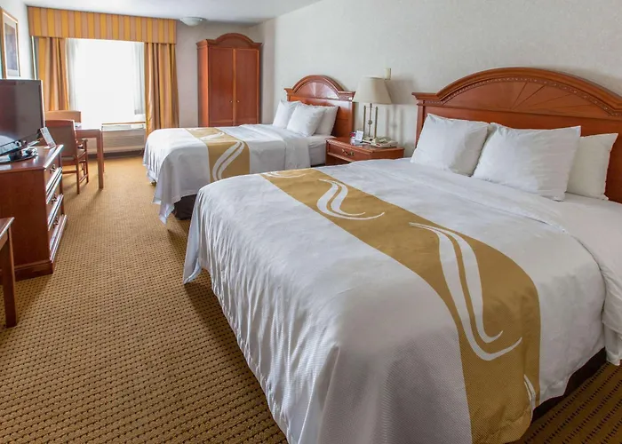 Quality & Hotel Laramie