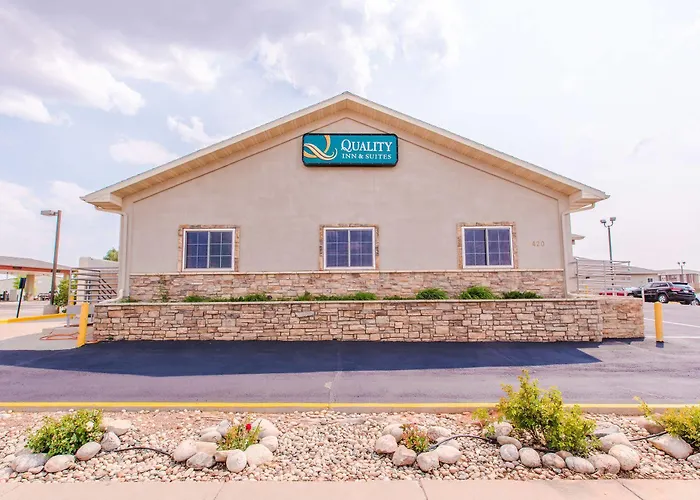 Quality & Hotel Laramie